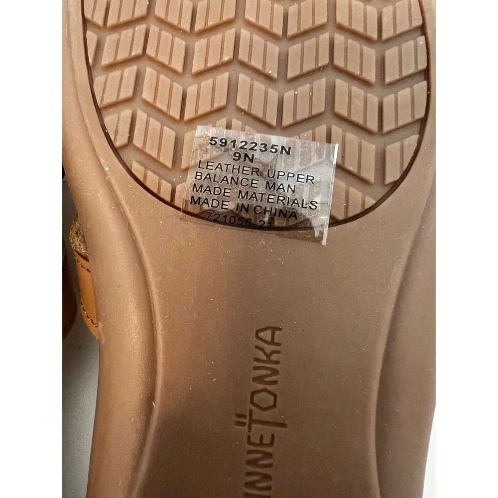 Minnetonka Sunny Thong Womens 9N Brown Leather Crisscross Strap‎ Sandals NIB